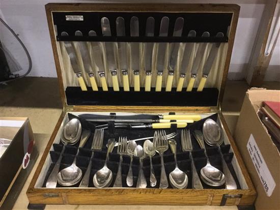 Canteen of plated cutlery(-)